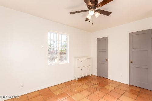 4530 7 St, Tucson AZ 85719-5506 exterior