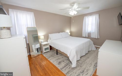 809 Borbeck Ave, Philadelphia PA 19111-2208 exterior