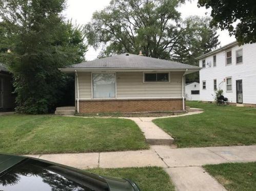 5763 68th St, Milwaukee WI  53218-2204 exterior