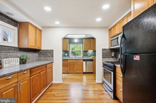 3432 Memorial St, Alexandria VA 22306-1548 exterior