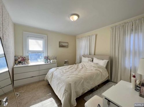 683 Ctr Ave, River Edge NJ 07661-2409 exterior