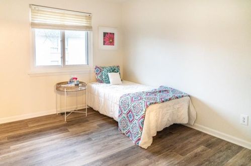 314 College Park Dr, Moon Twp PA  15108-2312 exterior