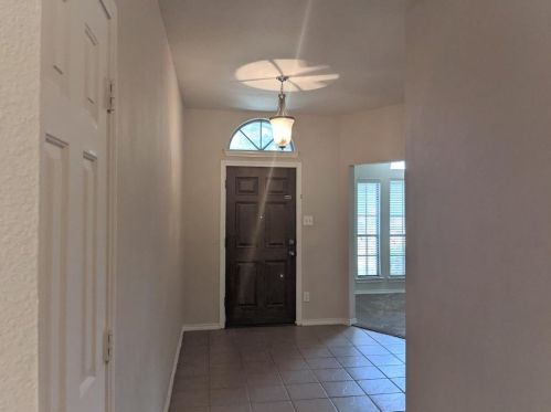 1518 Park Grove Dr, Irving TX  75060-4706 exterior