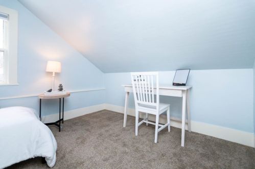 16 Collins St, Danvers MA 01923-2654 exterior