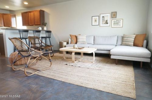 449 Lester St, Tucson AZ 85705-8923 exterior