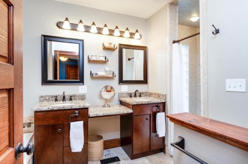 1610 Madison St, Madison WI  53711-2122 exterior