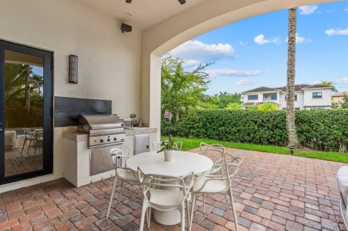 17894 Monte Vis Dr, Boca Raton FL 33496-1057 exterior