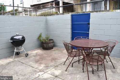 338 Jackson St, Philadelphia PA 19148-3308 exterior