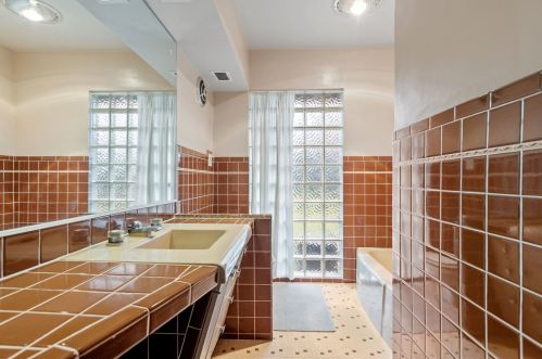 2580 Crystal Dr, Joliet IL 60404-6094 exterior