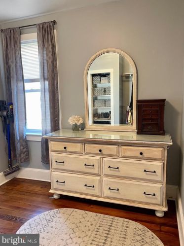 24 Edwin Ave, Trenton NJ 08610-4419 exterior