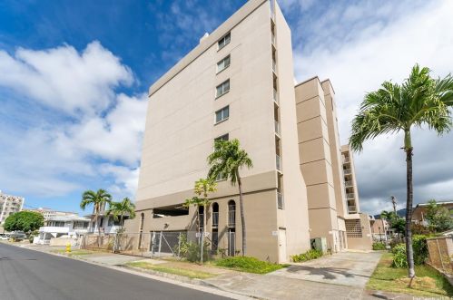 1717 Citron St, Honolulu HI  96826-2547 exterior