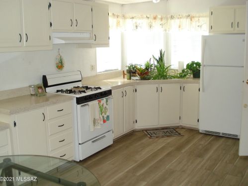 5668 Cir Z St, Tucson AZ 85713-4419 exterior