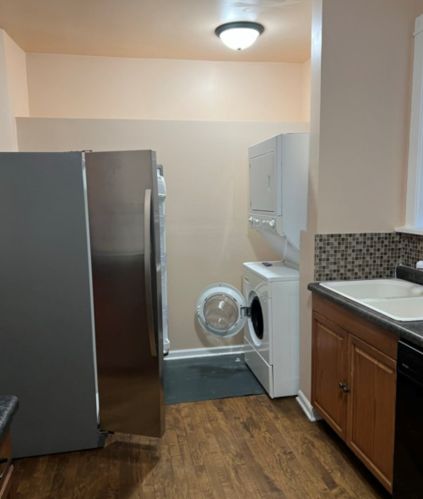 7527 Champlain Ave, Chicago IL 60619-2222 exterior