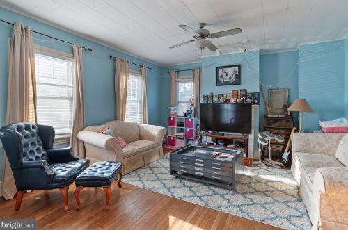 64 Route 156, Trenton NJ  08620-2708 exterior