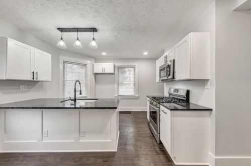 1692 Hillsdale Ave, Pittsburgh PA 15216-2018 exterior