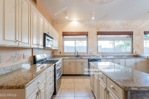 2635 Amberwood Dr, Phoenix AZ 85048-9316 exterior