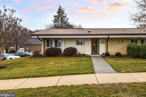 3271 Leisure World Blvd, Silver Spring, MD 20906-1759