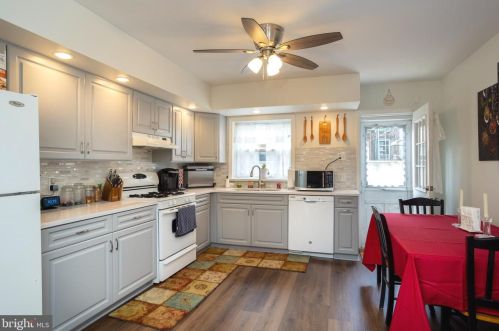 202 Daly St, Philadelphia PA 19148-3329 exterior