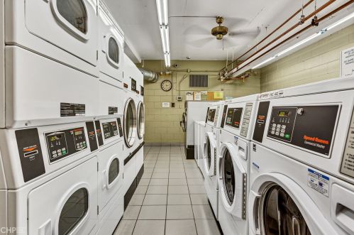 3950 Lake Shore Dr, Chicago IL  60613-3434 exterior