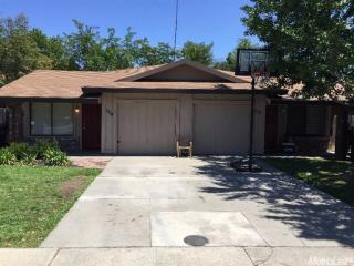 1312 Oak Terrace Ct, Sacramento, CA 95825-3602