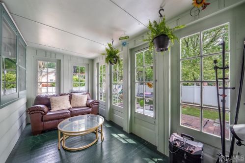 118 Bernard Ave, Edison NJ 08837-3419 exterior