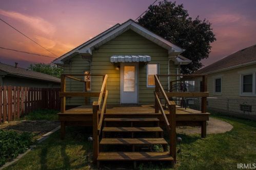 532 9 St, Mishawaka IN 46544-4917 exterior