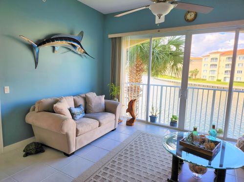 17 Harbour Isle Dr, Fort Pierce, FL 34949-2749