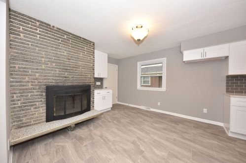 5712 93, Milwaukee WI 53227-1526 exterior