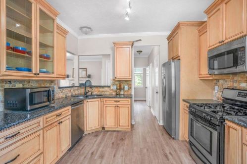 582 Shr Rd, Lithonia GA 30058-5991 exterior