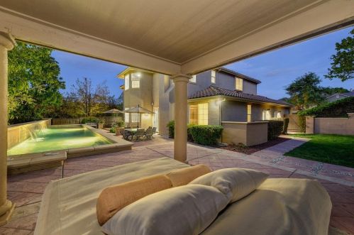 1094 Souza Dr, Folsom CA  95762-7550 exterior