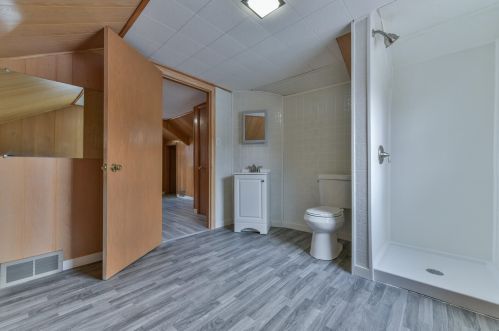 7503 Stevenson St, Milwaukee WI  53213-3549 exterior