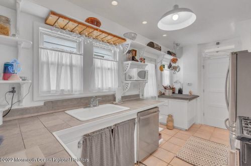 322 Ave, Belmar NJ 07719-2518 exterior