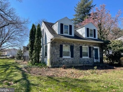 1916 Marietta Ave, Lancaster, PA 17603-2379