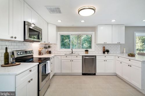 160 Paxon Holw Rd, Media PA 19063-1163 exterior