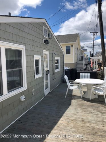 104 Amberjack Way, Lavallette NJ  08735-1203 exterior