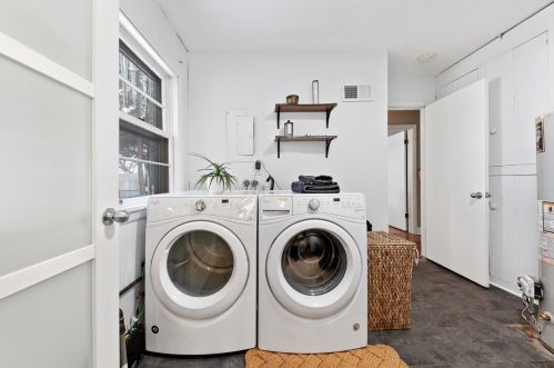 201 Rdg Ave, Bull Valley IL 60014-3421 exterior