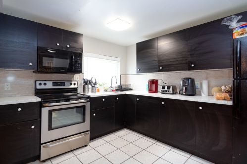 124 Jessie St, Joliet IL 60433-1430 exterior