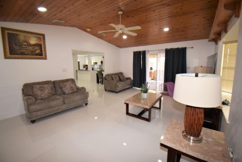 890 Walters Ter, Fort Pierce FL  34983-3987 exterior