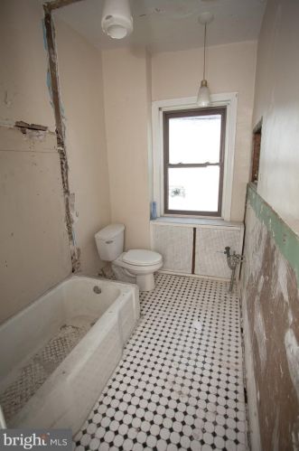 3823 Lancaster Ave, Philadelphia PA 19104-2357 exterior