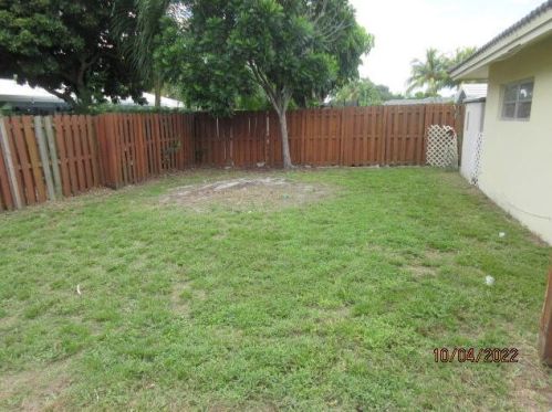 1382 13th Dr, Boca Raton, FL 33486-5367