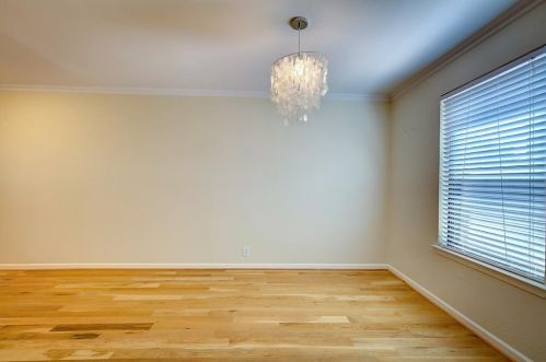 5006 Hall St, Dallas TX 75235-8814 exterior