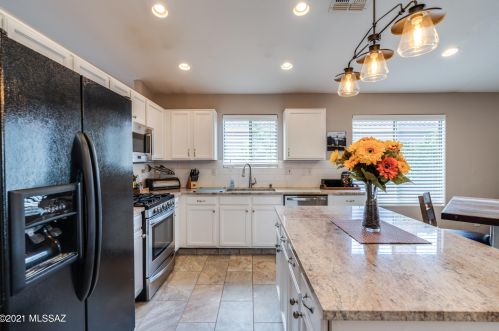 11347 Gray Boulder Ct, Tucson AZ  85737-4612 exterior