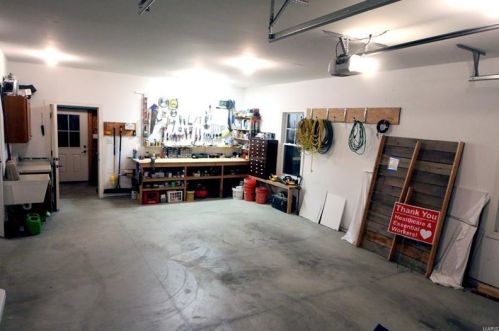 1051 Barberry Ln, Saint Louis MO 63122-5113 exterior