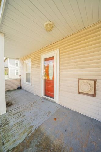 363 Logee St, Woonsocket RI 02895-6031 exterior