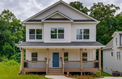 772 Cascade Ave, Atlanta, GA 30310-2458