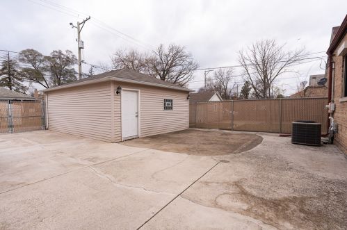 12234 State St, Chicago IL 60827-2016 exterior