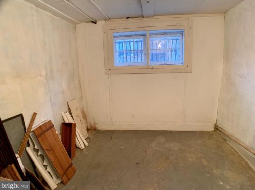 39 Durham St, Philadelphia PA 19119-1821 exterior