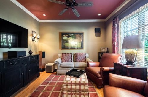 507 Danube Rd, Atlanta GA 30342-3811 exterior