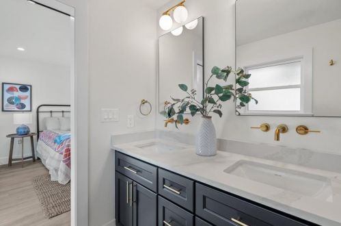 5006 Buffalo Pass, Austin TX 78745-2832 exterior