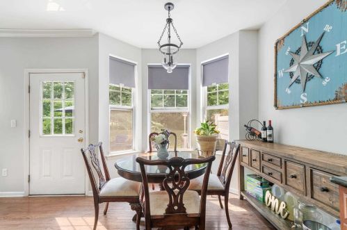 27 Cornwall Ln, Middletown NY 10940-5077 exterior